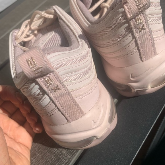 Pink Nike Air Max - Picture 5 of 8